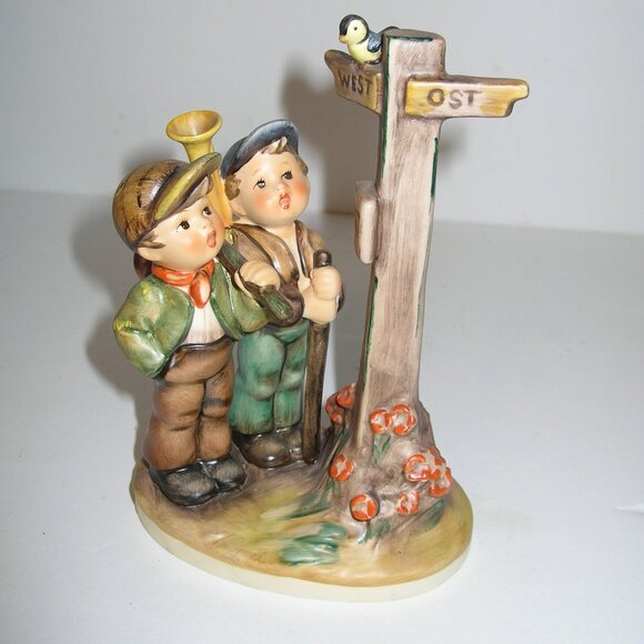 Goebel Hummel CROSSROADS Figurine Am Scheideweg #331 TMK6 7" Tall Mint Germany - Picture 1 of 7